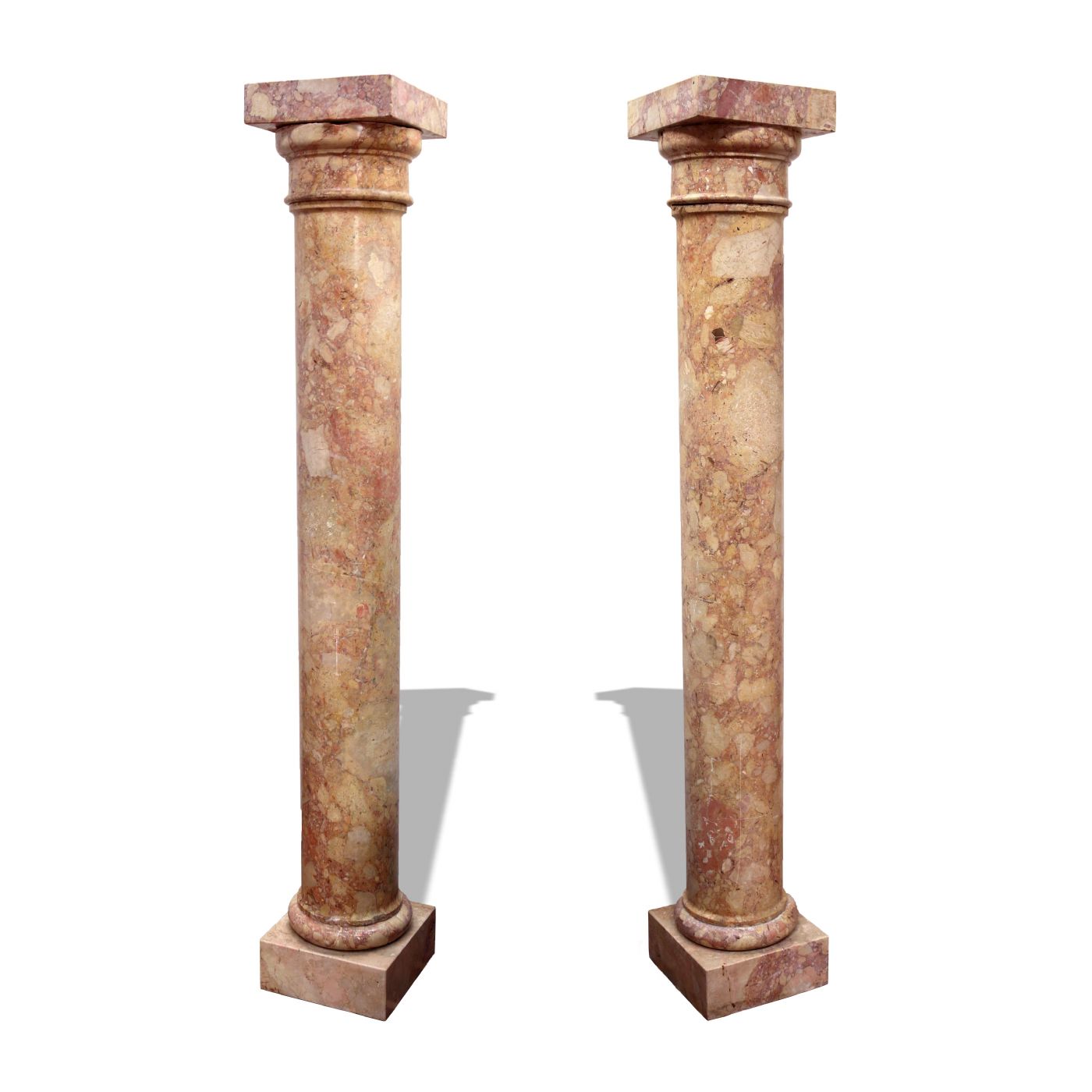 Par de colunas antigas de mármore. Época de 1800.